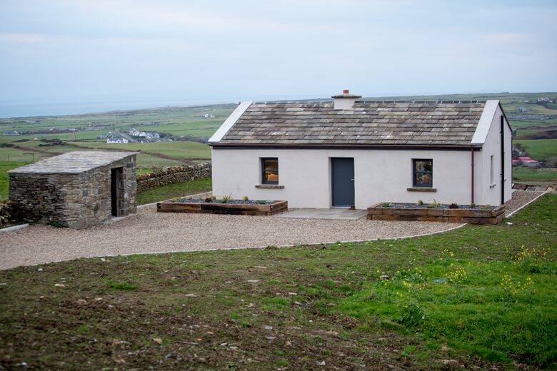 Elfin Cottage - Doolin, Ireland