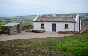 Elfin Cottage - Doolin, Ireland