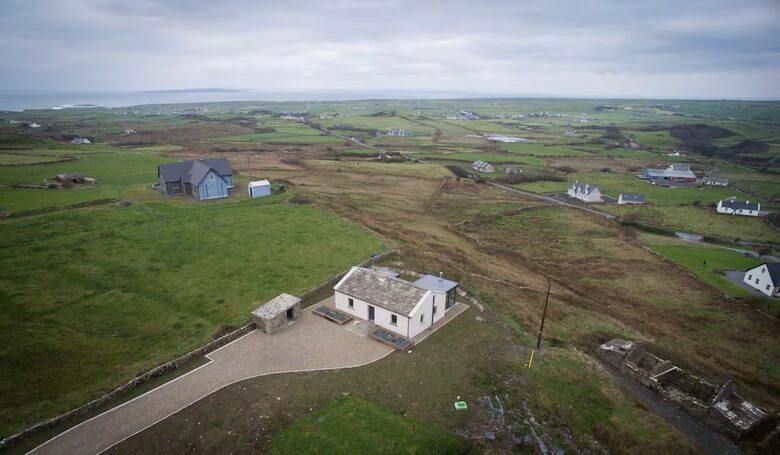 Elfin Cottage - Doolin, Ireland