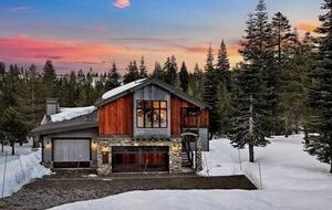Award Winning Posh Truckee Ski Home by the Slopes - Truckee, California