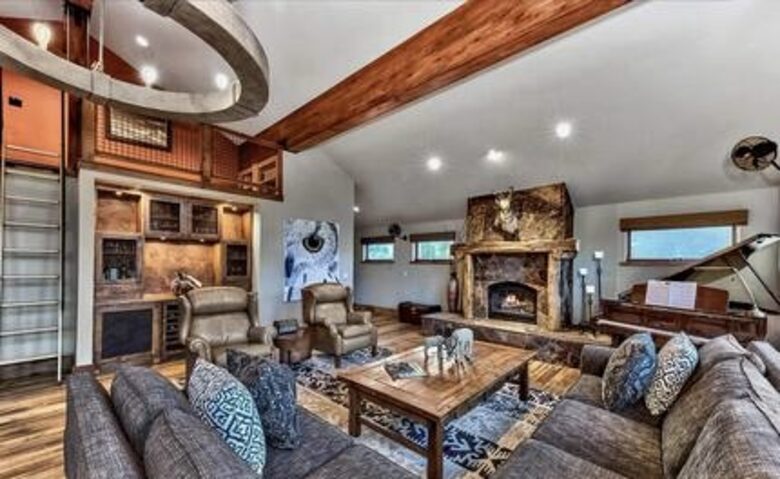Award Winning Posh Truckee Ski Home by the Slopes - Truckee, California