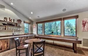 Award Winning Posh Truckee Ski Home by the Slopes - Truckee, California
