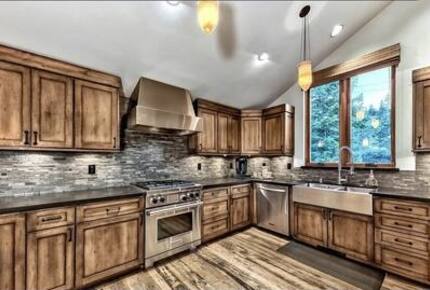 Award Winning Posh Truckee Ski Home by the Slopes - Truckee, California