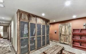 Award Winning Posh Truckee Ski Home by the Slopes - Truckee, California