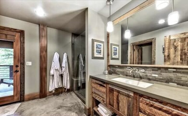 Award Winning Posh Truckee Ski Home by the Slopes - Truckee, California