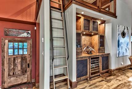 Award Winning Posh Truckee Ski Home by the Slopes - Truckee, California