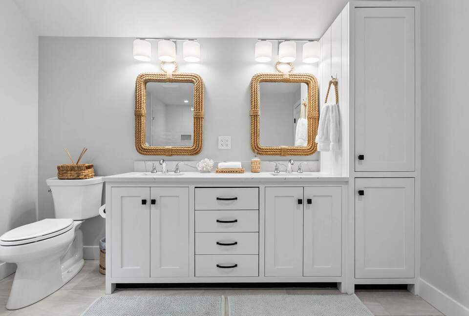 Cape Cod Luxe Retreat | Modern Barnstable Oasis with Pool - Barnstable, Massachusetts