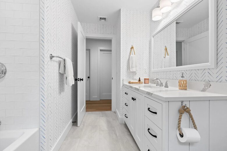 Cape Cod Luxe Retreat | Modern Barnstable Oasis with Pool - Barnstable, Massachusetts