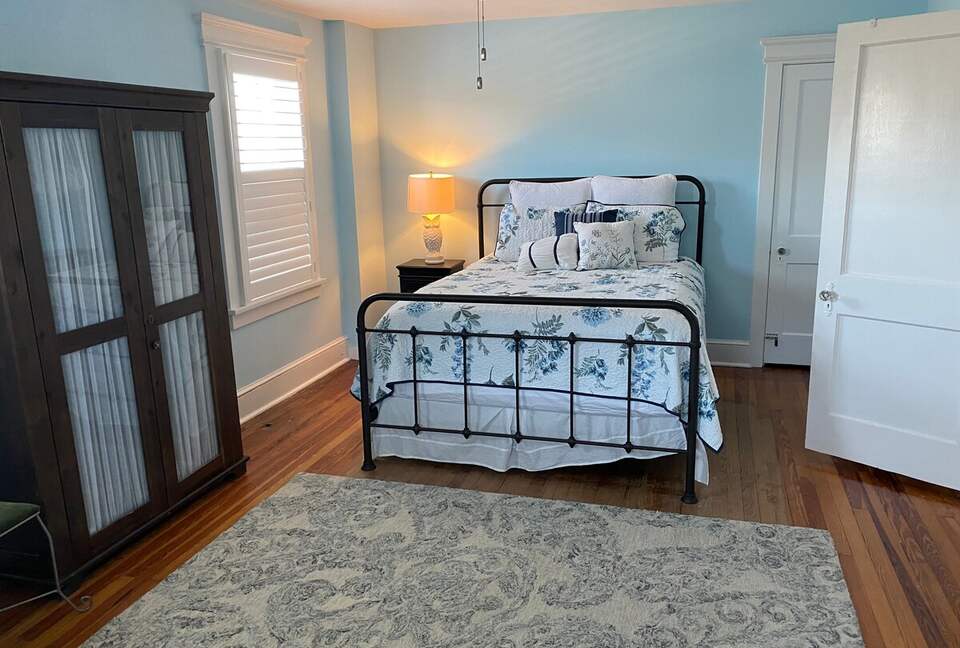 Charming Beach Home Dog Friendly with EV Charger - Margate City, New Jersey