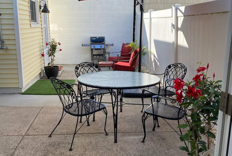 Charming Beach Home Dog Friendly with EV Charger - Margate City, New Jersey