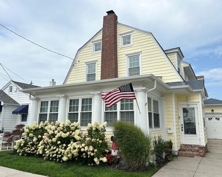 Charming Beach Home Dog Friendly with EV Charger - Margate City, New Jersey