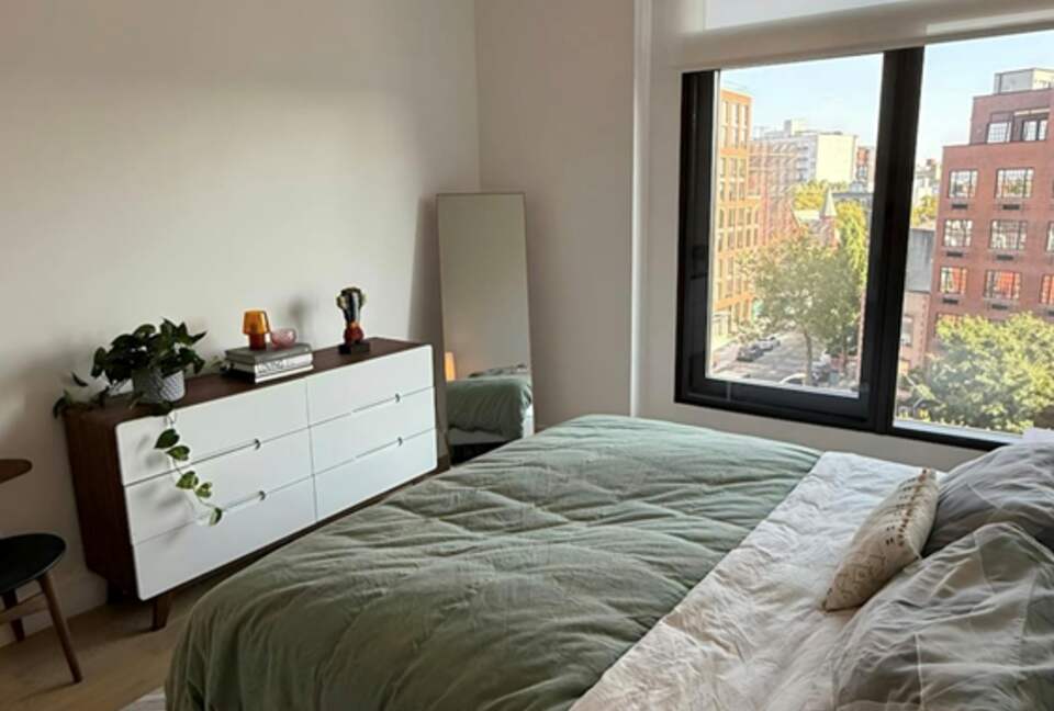 Chic Brooklyn Retreat with Skyline Views and a Private Rooftop Terrace - New York City, New York