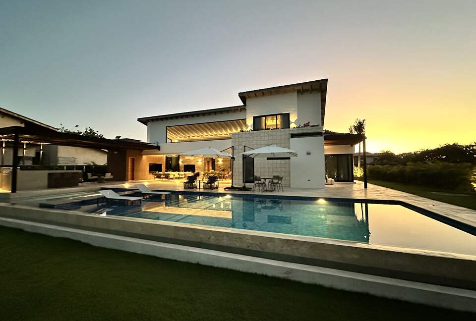 Modern Caribbean Retreat Near Polo Fields - La Romana, Dominican Republic