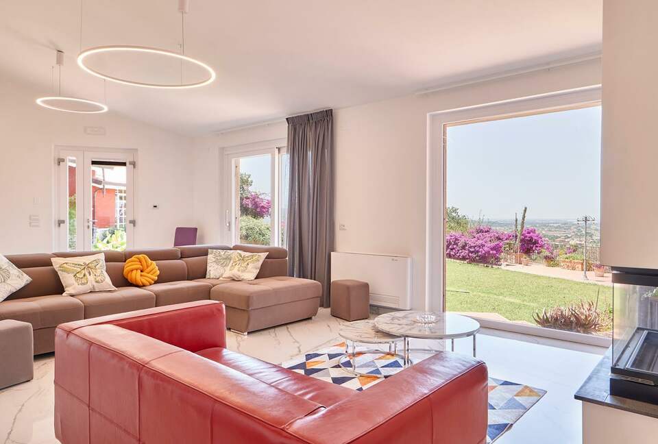 Refined Countryside Apartment Overlooking Capri - Altavilla Silentina, Italy