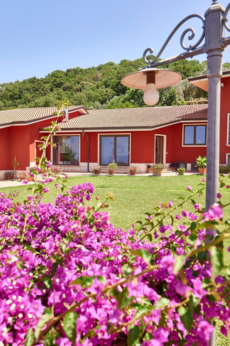 Refined Countryside Apartment Overlooking Capri - Altavilla Silentina, Italy