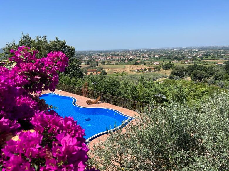 Refined Countryside Apartment Overlooking Capri - Altavilla Silentina, Italy