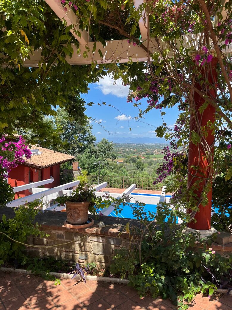 Refined Countryside Apartment Overlooking Capri - Altavilla Silentina, Italy