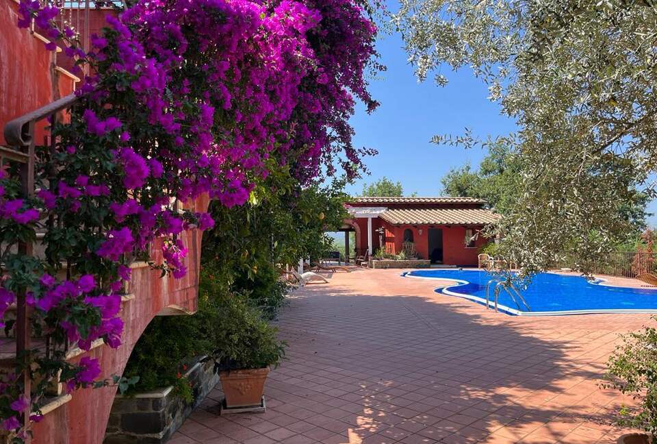 Refined Countryside Apartment Overlooking Capri - Altavilla Silentina, Italy