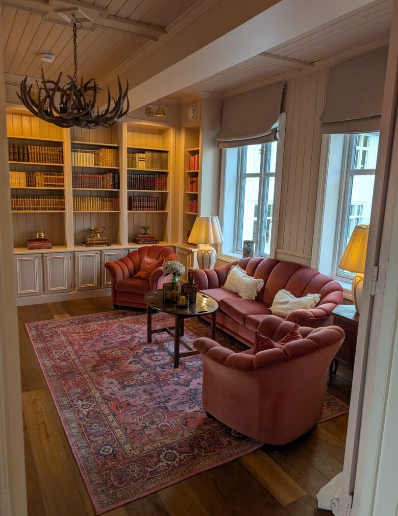 Your Own Boutique Hotel Overlooking Hedalsfjord - Skammestein, Norway