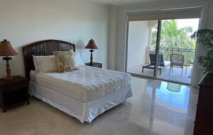 Luxury 3 Bedroom Beachfront Condo at the most desirable building in Cozumel. (The Landmark) - Cozumel, Mexico