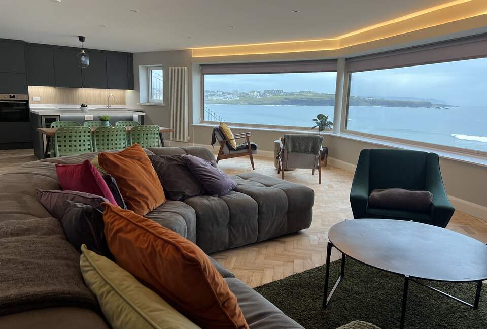 Inviting Seafront Escape on the Causeway Coast - Portrush, United Kingdom