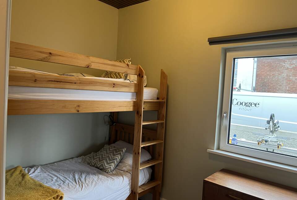 Inviting Seafront Escape on the Causeway Coast - Portrush, United Kingdom