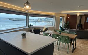 Inviting Seafront Escape on the Causeway Coast - Portrush, United Kingdom