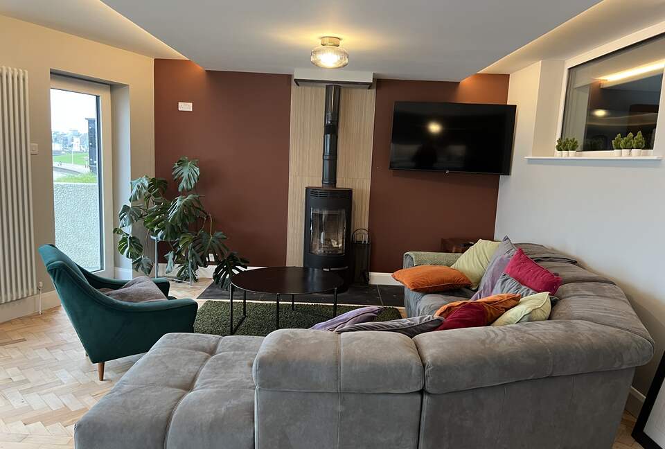 Inviting Seafront Escape on the Causeway Coast - Portrush, United Kingdom