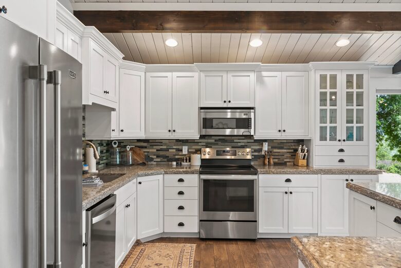 Bear Lake Grand Retreat | Stylish, Spacious, and Steps from the Water - Garden City, Utah