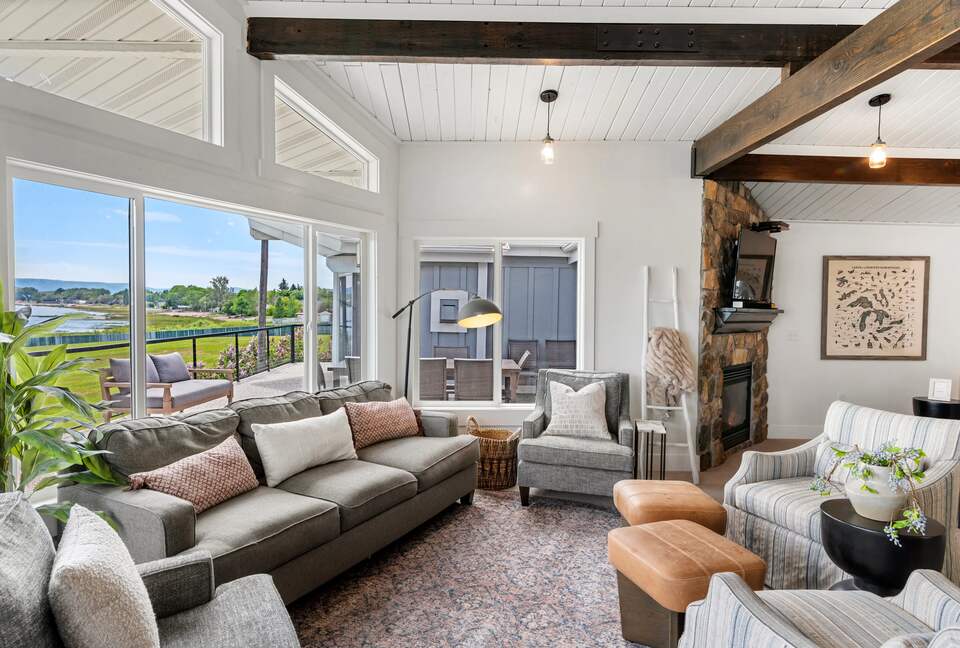 Bear Lake Grand Retreat | Stylish, Spacious, and Steps from the Water - Garden City, Utah