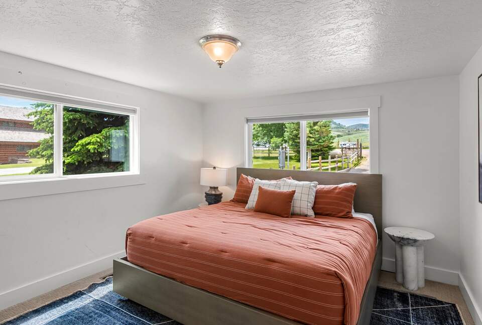 Bear Lake Grand Retreat | Stylish, Spacious, and Steps from the Water - Garden City, Utah