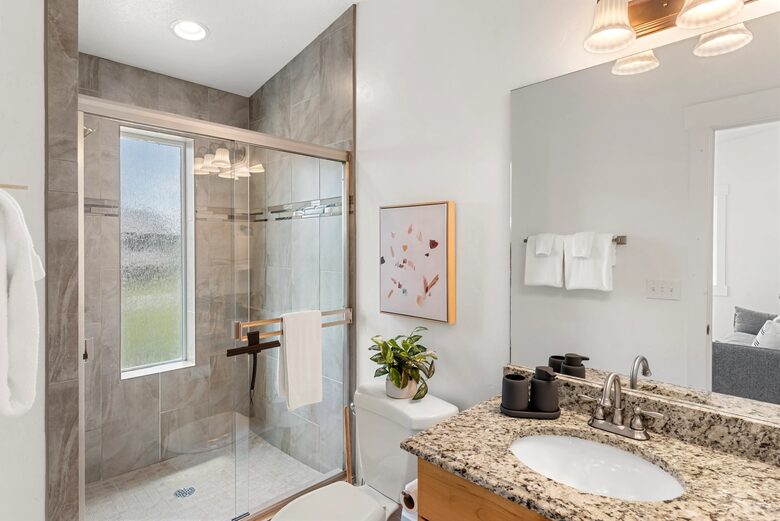 Bear Lake Grand Retreat | Stylish, Spacious, and Steps from the Water - Garden City, Utah