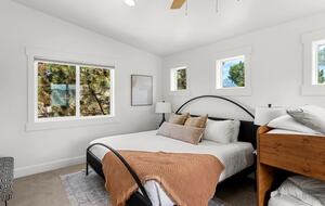 Bear Lake Grand Retreat | Stylish, Spacious, and Steps from the Water - Garden City, Utah