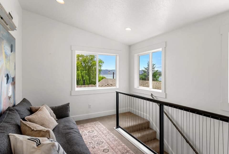 Bear Lake Grand Retreat | Stylish, Spacious, and Steps from the Water - Garden City, Utah