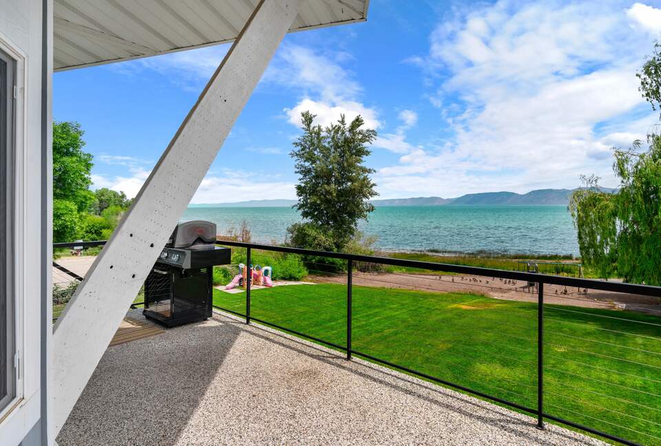 Bear Lake Grand Retreat | Stylish, Spacious, and Steps from the Water - Garden City, Utah