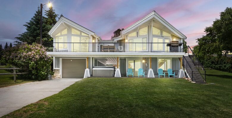 Bear Lake Grand Retreat | Stylish, Spacious, and Steps from the Water - Garden City, Utah