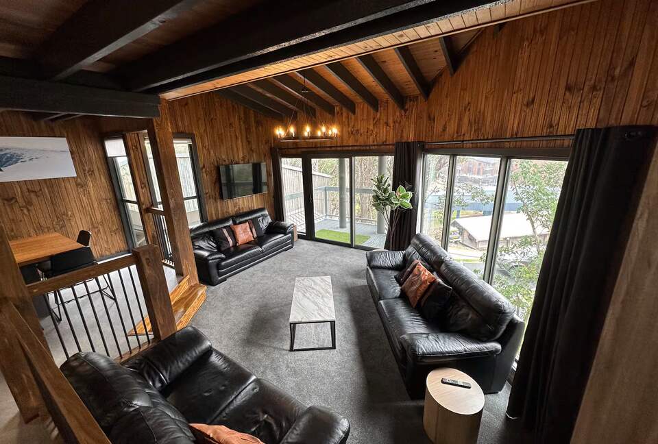 The ultimate mountain escape … for Snow or MTB... with Finnish Sauna - Falls Creek, Australia