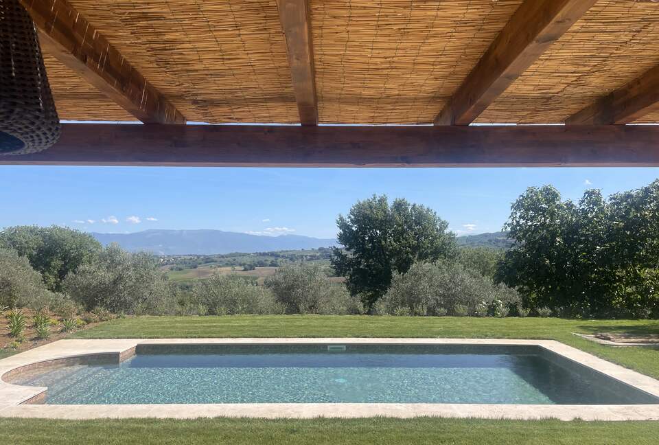 A Refined Umbrian Estate with Vineyards and Olive Groves - Gualdo Cattaneo, Perugia, Italy