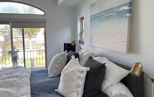 Third Floor Queen with patio deck