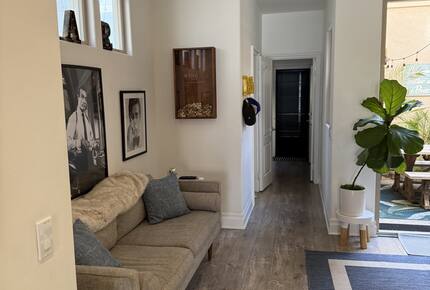 Back Lounge living area off kitchem