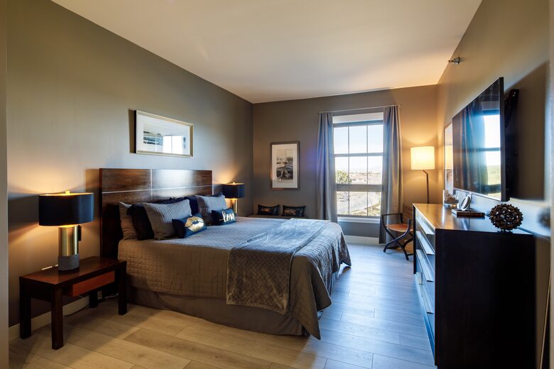 Top-Floor Luxury Suite Overlooking the Water & Montelago Village - Henderson, Nevada