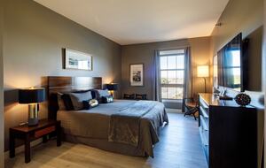 Top-Floor Luxury Suite Overlooking the Water & Montelago Village - Henderson, Nevada