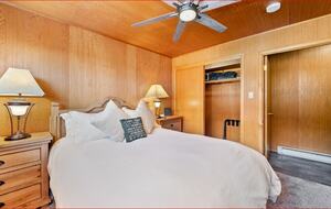 Walk-to-Heavenly Alpine Cabin - South Lake Tahoe, California