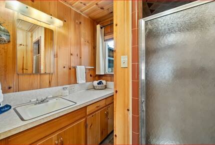 Walk-to-Heavenly Alpine Cabin - South Lake Tahoe, California