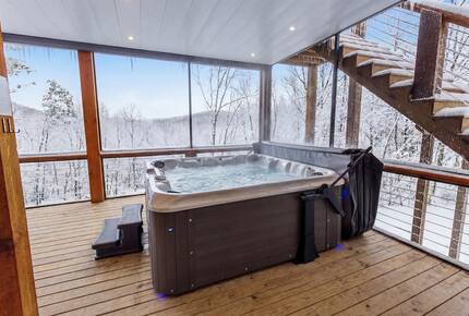 Cozy Modern Cabin for the Perfect Winter Getaway - Mineral Bluff, Georgia