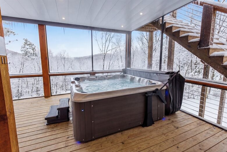 Cozy Modern Cabin for the Perfect Winter Getaway - Mineral Bluff, Georgia