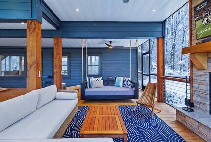 Cozy Modern Cabin for the Perfect Winter Getaway - Mineral Bluff, Georgia