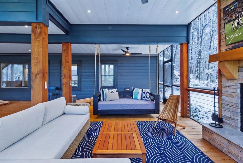 Cozy Modern Cabin for the Perfect Winter Getaway - Mineral Bluff, Georgia