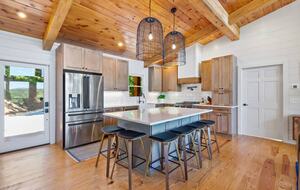 Cozy Modern Cabin for the Perfect Winter Getaway - Mineral Bluff, Georgia